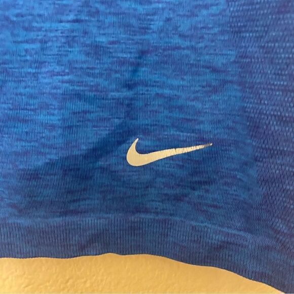 Nike blue stretchy racer back dri fit running yoga tank top -XS - Picture 3 of 6